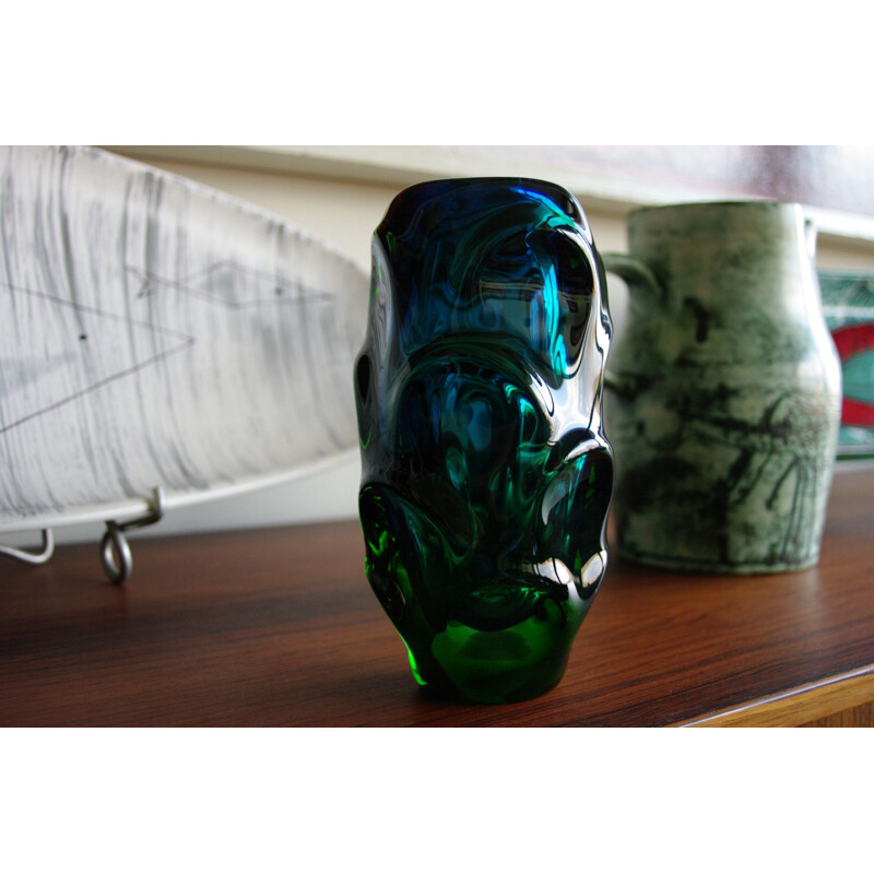 Vase vintage en verre bleu par Pavel Hlava