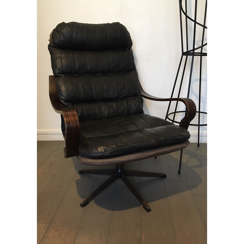 Vintage danish armchair in black leather