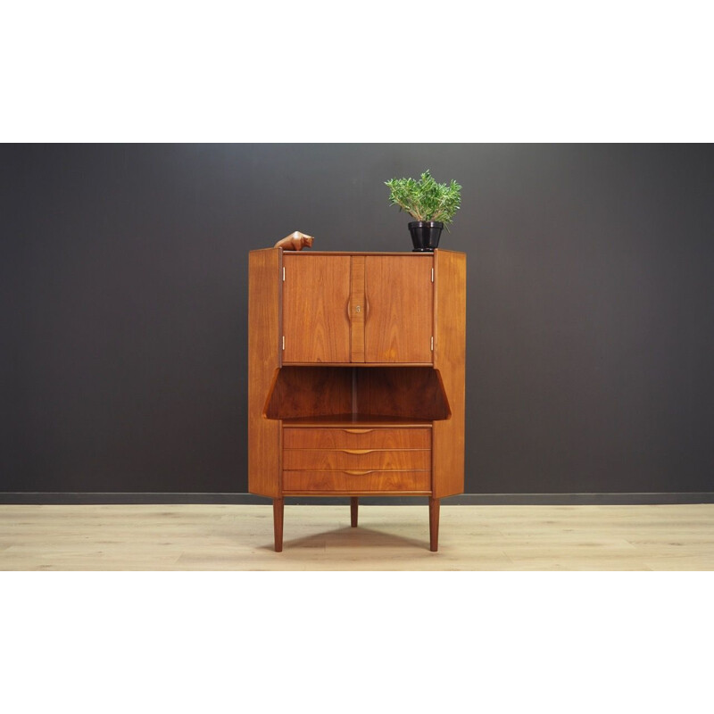 Vintage cabinet by Gunni Omann, 1960