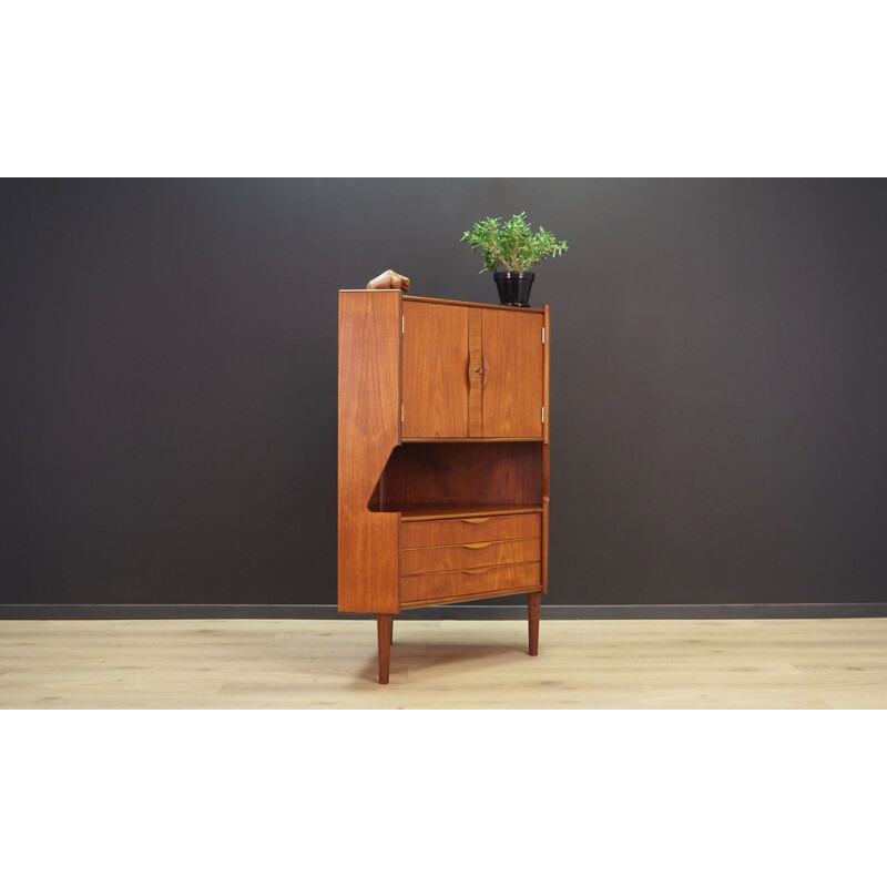 Vintage cabinet by Gunni Omann, 1960