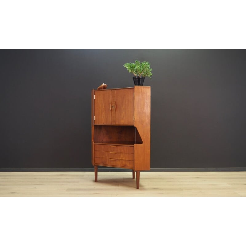 Vintage cabinet by Gunni Omann, 1960