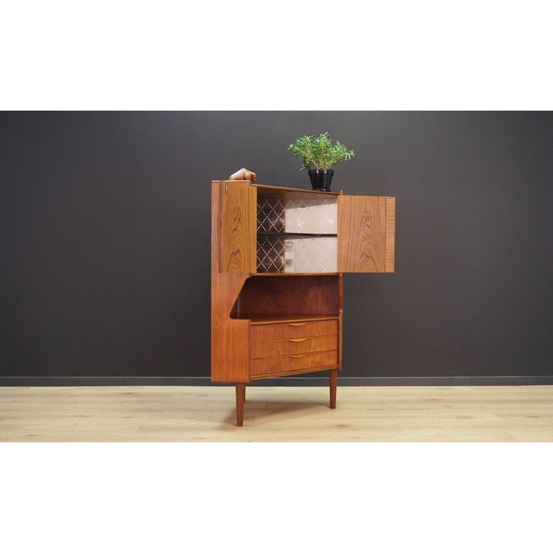 Vintage cabinet by Gunni Omann, 1960