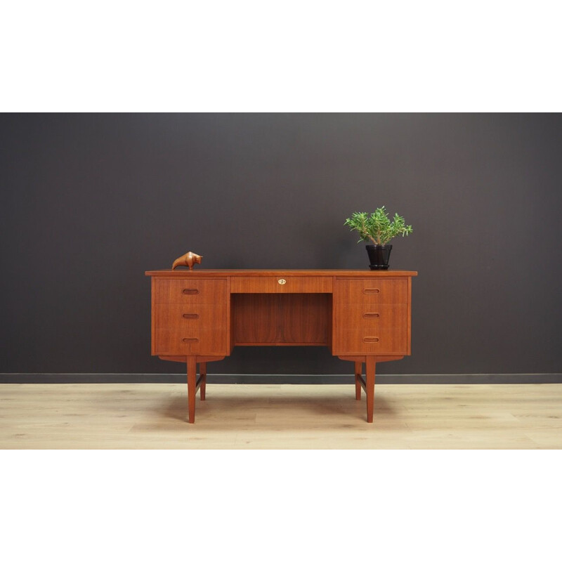 Vintage danish desk in teak from the 60s