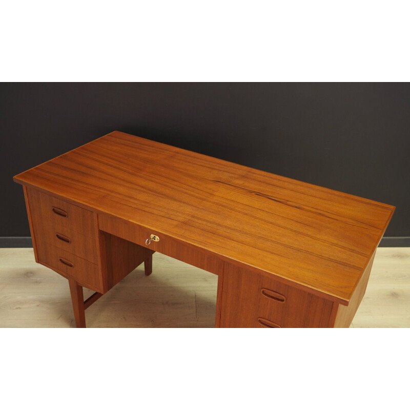 Vintage danish desk in teak from the 60s