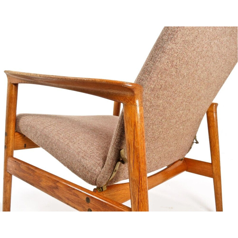 Vintage Lounge chair & Foot stool in Oak, Danish 1950s