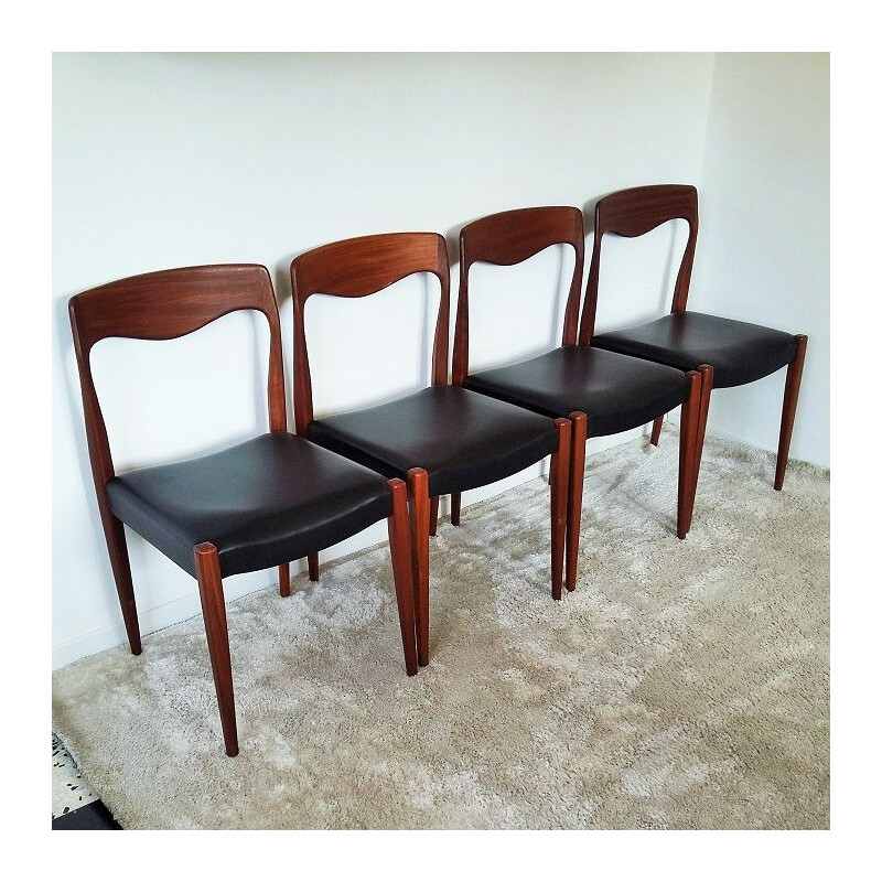 Set of 4 vintage chairs in black skai and teak 