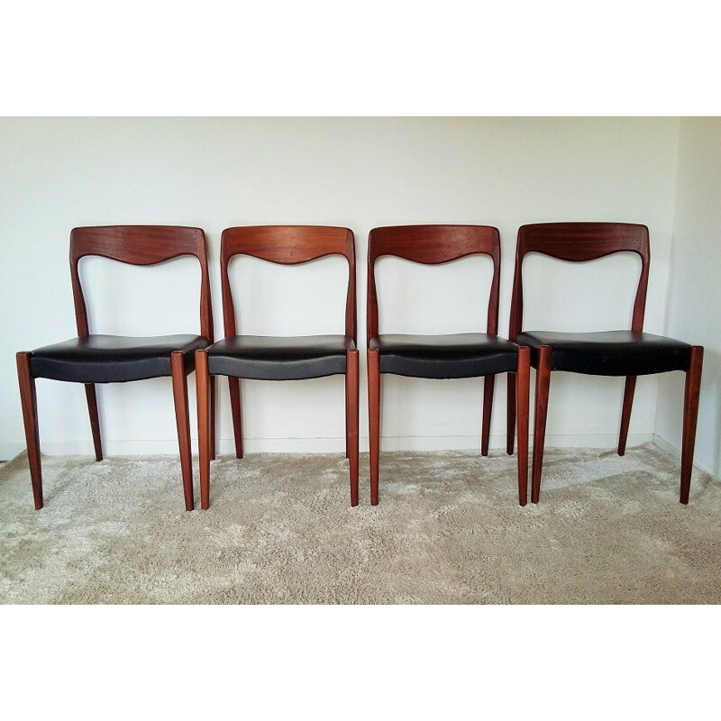 Set of 4 vintage chairs in black skai and teak 