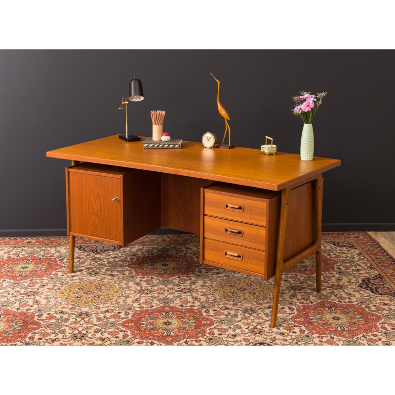 Vintage desk in teak from the 50s 