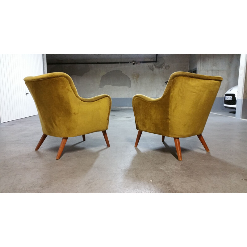 Pareja de sillones italianos de época en terciopelo dorado, 1950-1960