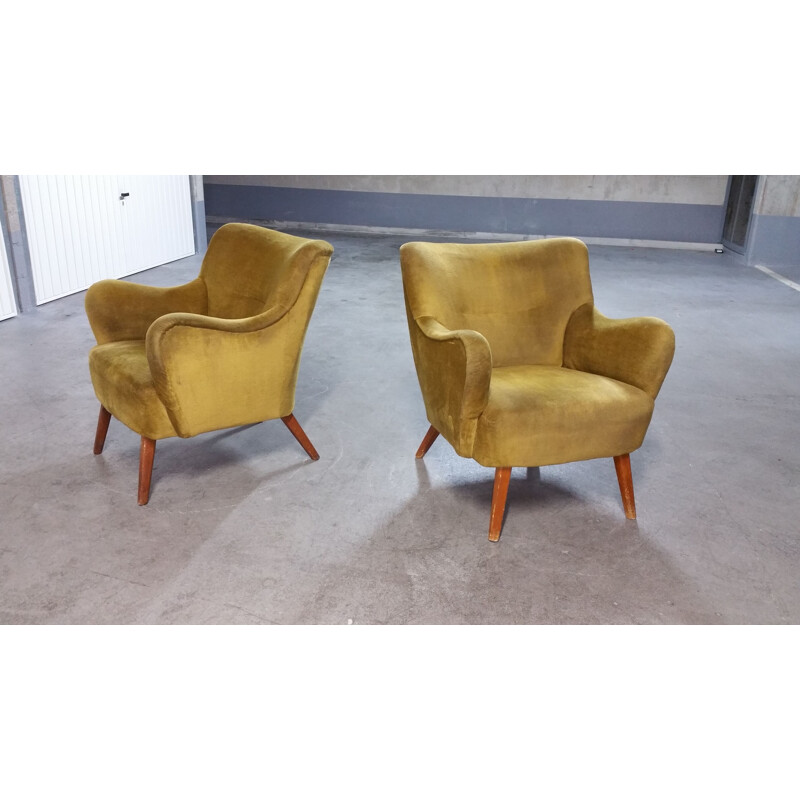 Pair of vintage Italian armchairs in gold velvet, 1950-1960