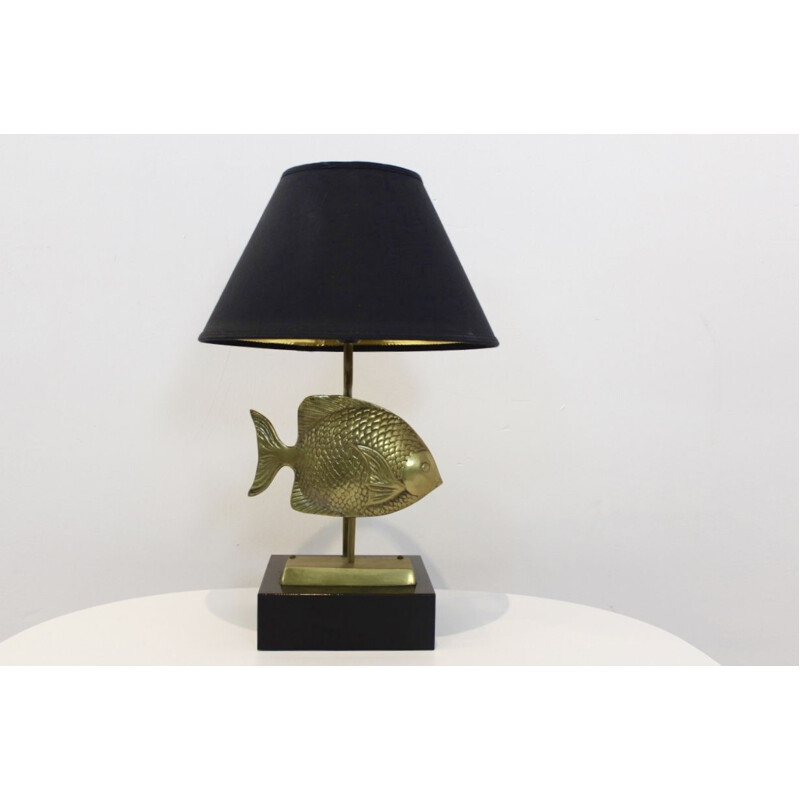 Vintage table lamp in brass with a fish sculpture by Deknudt,1970