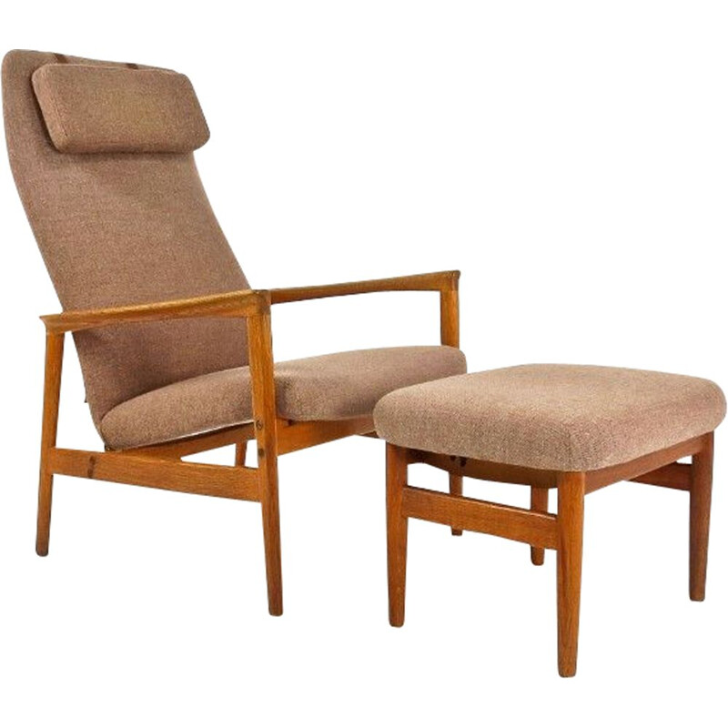 Vintage Lounge chair & Foot stool in Oak, Danish 1950s