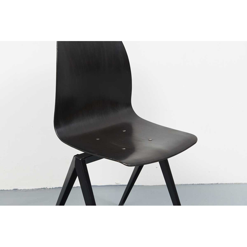S19 black chair by Galvanitas