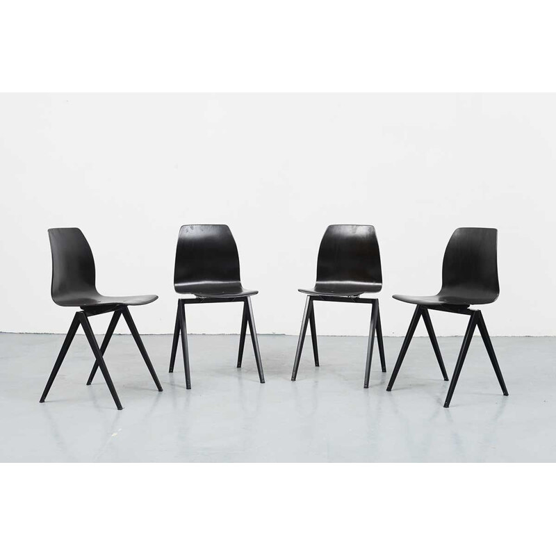 S19 black chair by Galvanitas