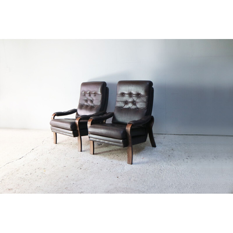 Pair of Danish armchairs in leather