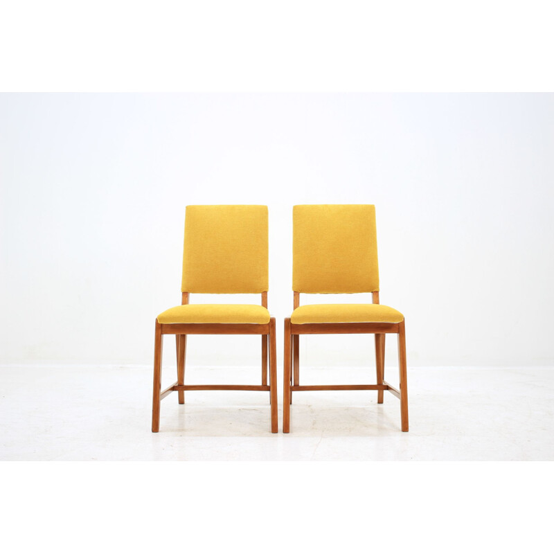 Pair of yellow chairs in beechwood by GHG