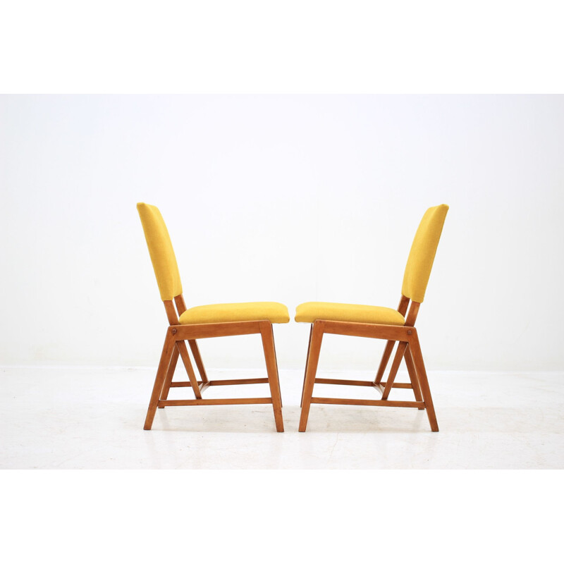 Pair of yellow chairs in beechwood by GHG