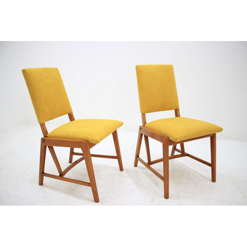 Par de cadeiras de madeira de faia amarela por GHG
