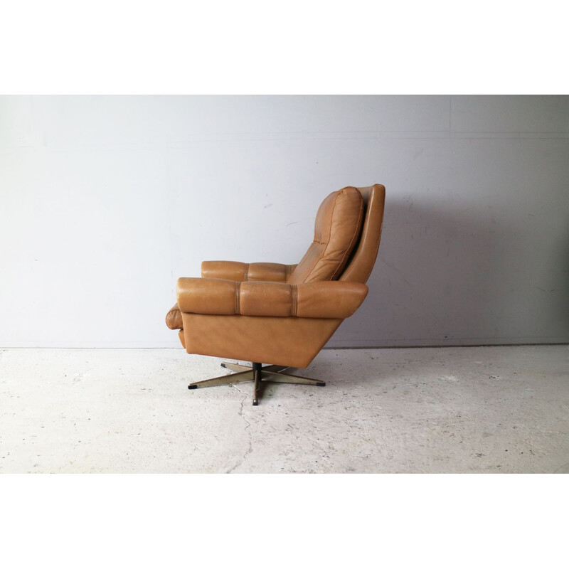 Vintage Swivel Lounge Chair Leather, Danish 1960s 