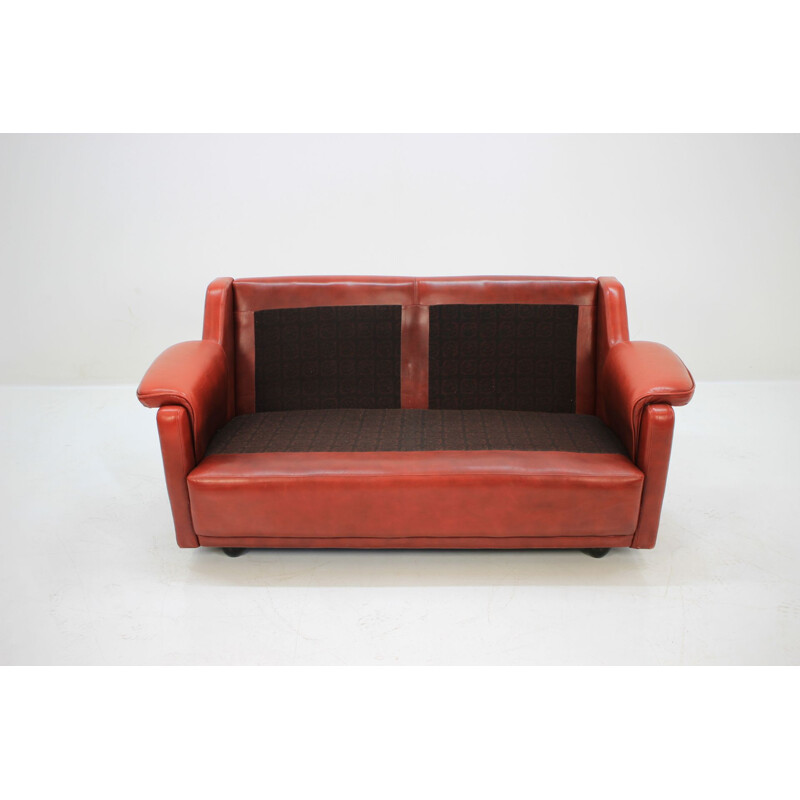 Vintage Two Seater Sofa In Red Leather, Danish 1960s 