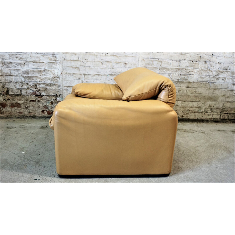 Vintage armchair and ottoman Maralunga, Vico Magistretti, Cassina, Italy