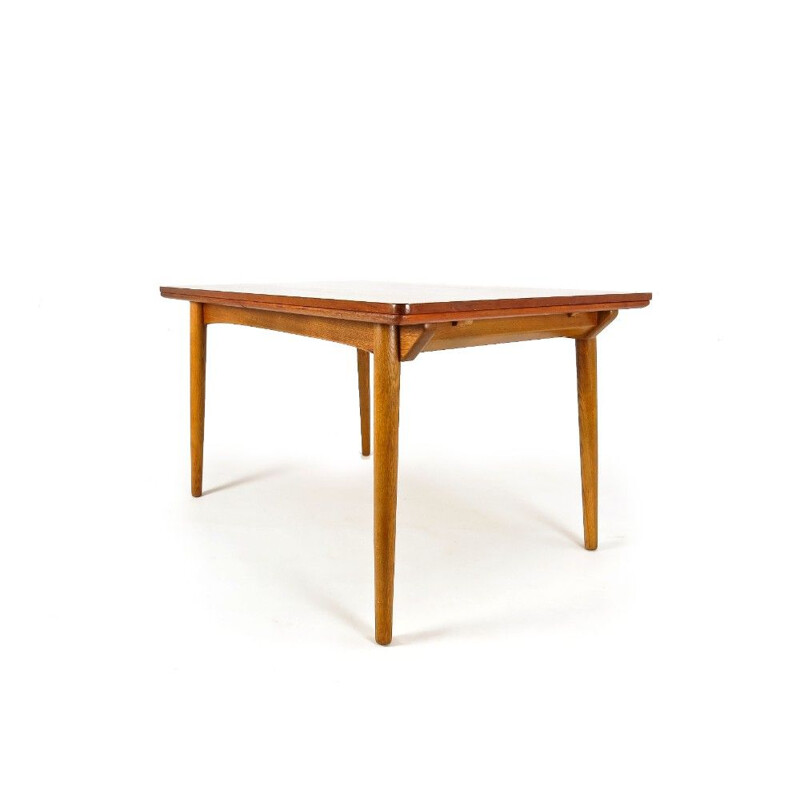 Vintage Danish dining table in teak and oak