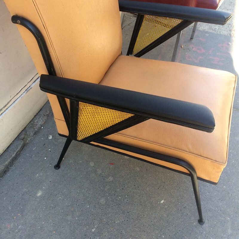 Beige armchair in leatherette and metal