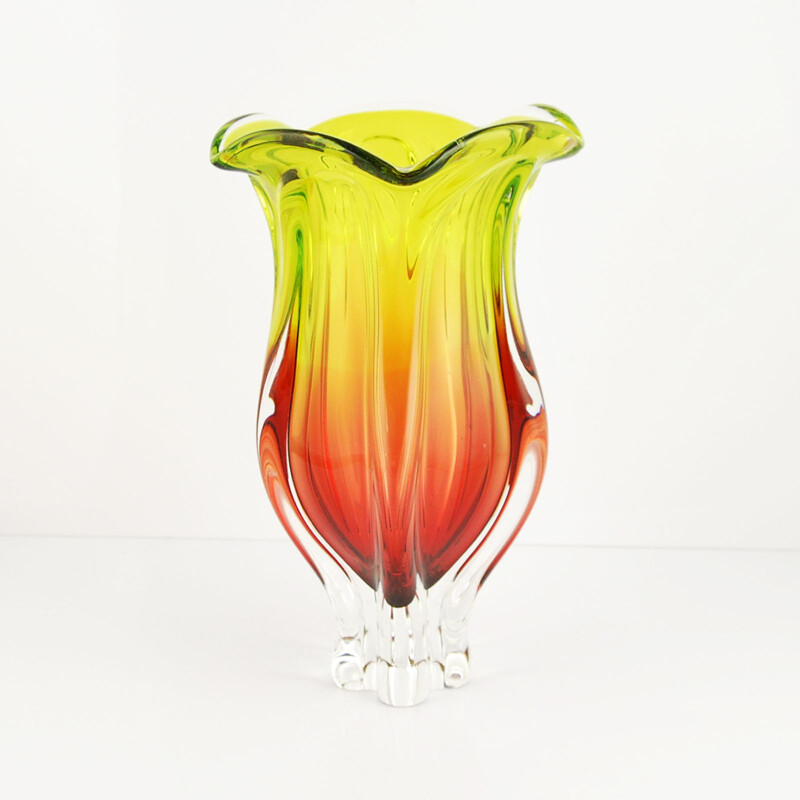 Vase verre grand conçu par J. Hospodka Chribska Sklarna, Tchécoslovaquie, années 1960