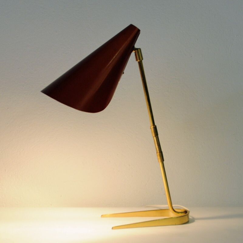 Vintage Scandinavian red table lamp in brass and metal  from the 50s