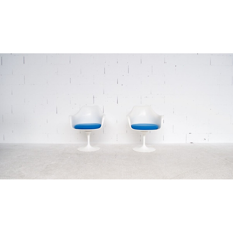 Vintage Pair of "Tulip" chairs by Eero Saarinen for Knoll,1970