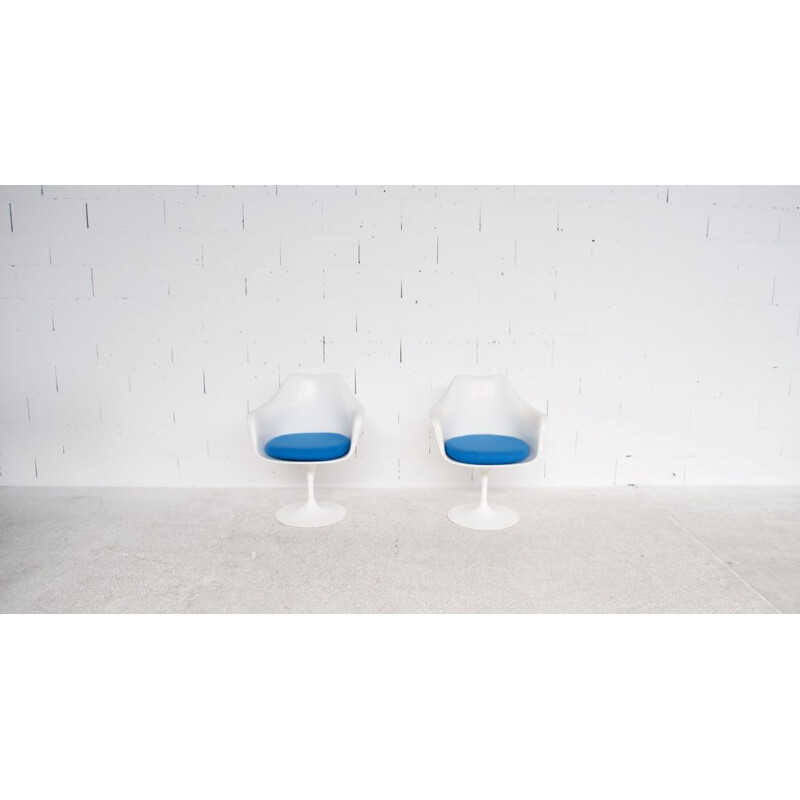 Vintage Pair of "Tulip" chairs by Eero Saarinen for Knoll,1970