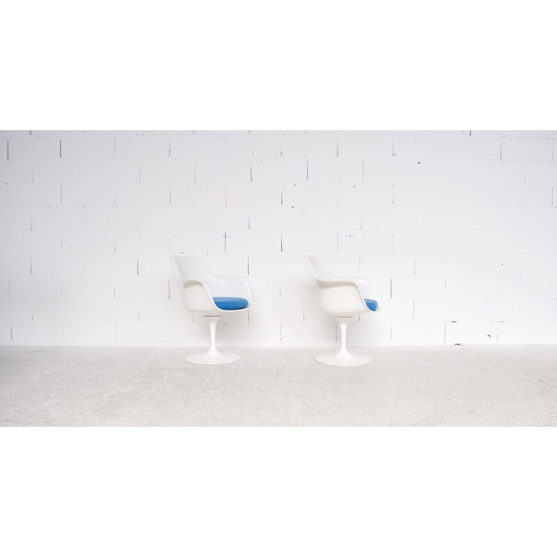 Vintage Pair of "Tulip" chairs by Eero Saarinen for Knoll,1970