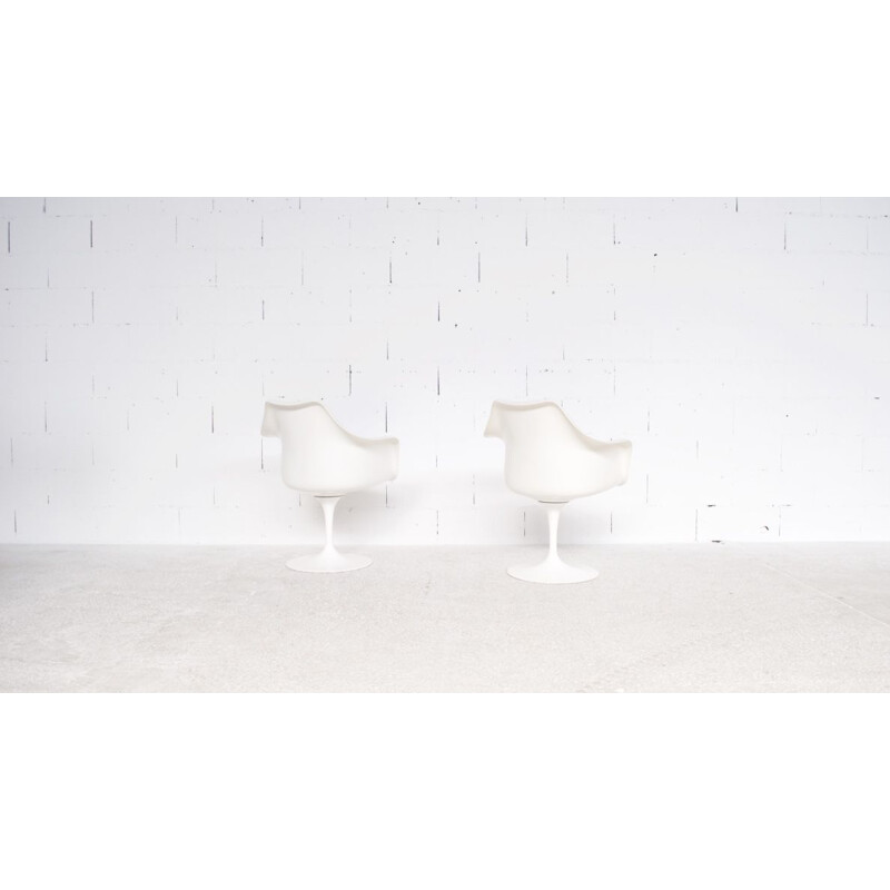 Vintage Pair of "Tulip" chairs by Eero Saarinen for Knoll,1970