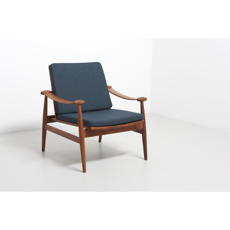 Vintage Spade chair by Finn Juhl