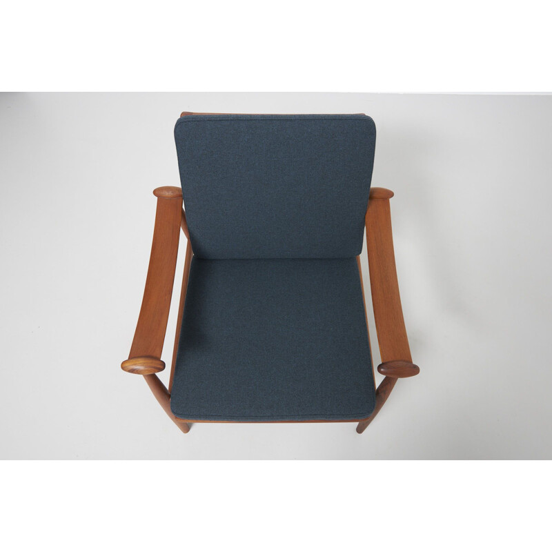 Vintage Spade chair by Finn Juhl