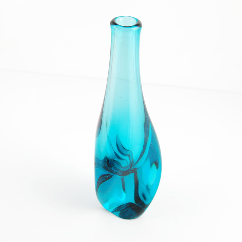 Vase vintage néodyme en verre par M. Klinger pour Železny Brod, années 1960