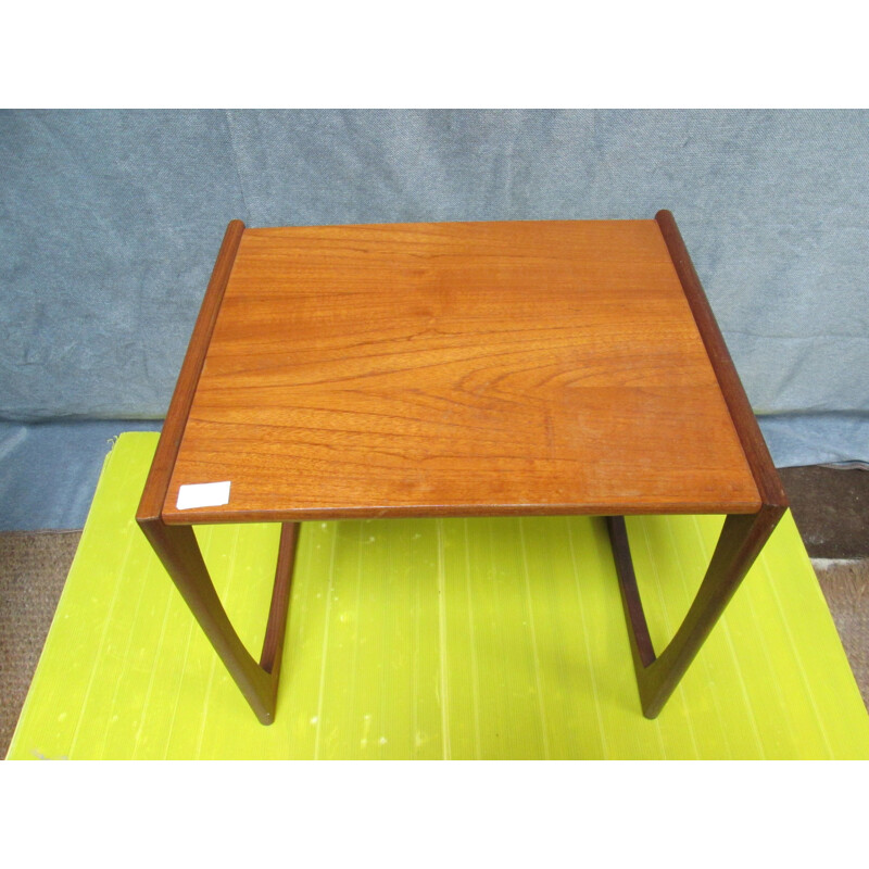 Vintage nesting tables in teak Quadrille by R. Bennett for G-Plan 1970s