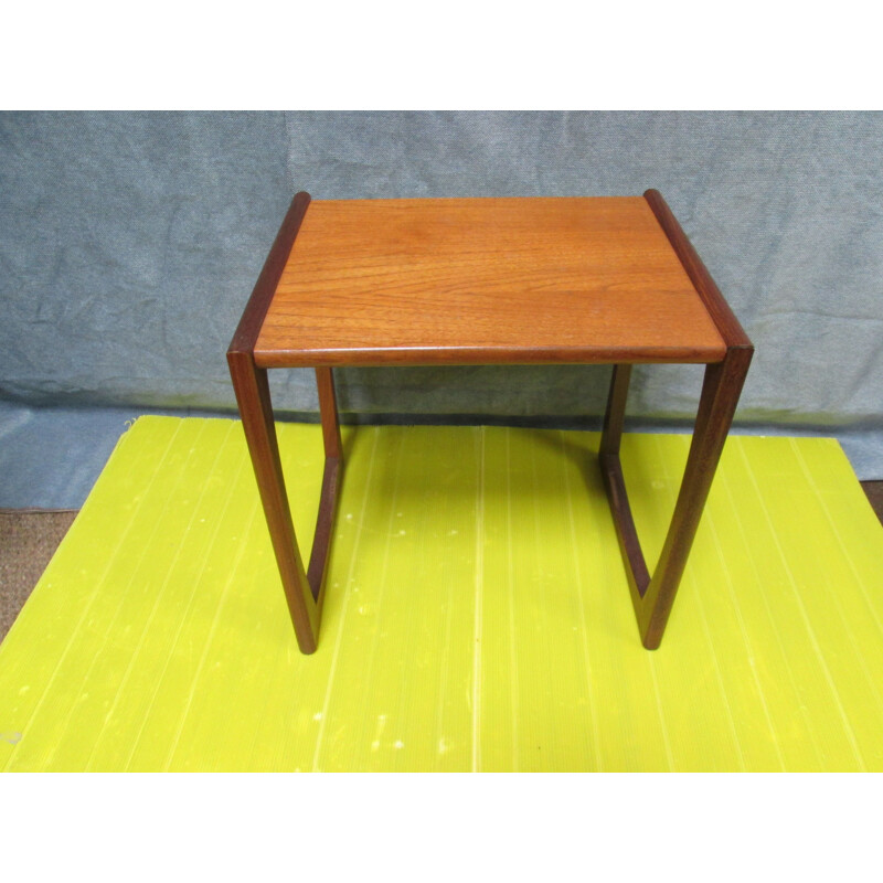 Vintage nesting tables in teak Quadrille by R. Bennett for G-Plan 1970s