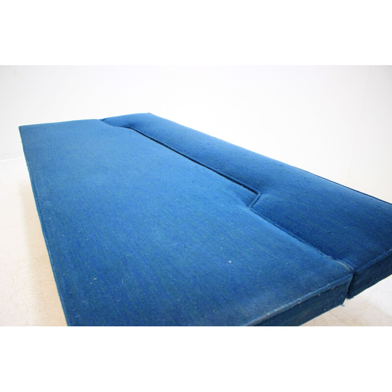 Vintage Sofa by Miroslav Navrátil, Czechoslovakia 1960s