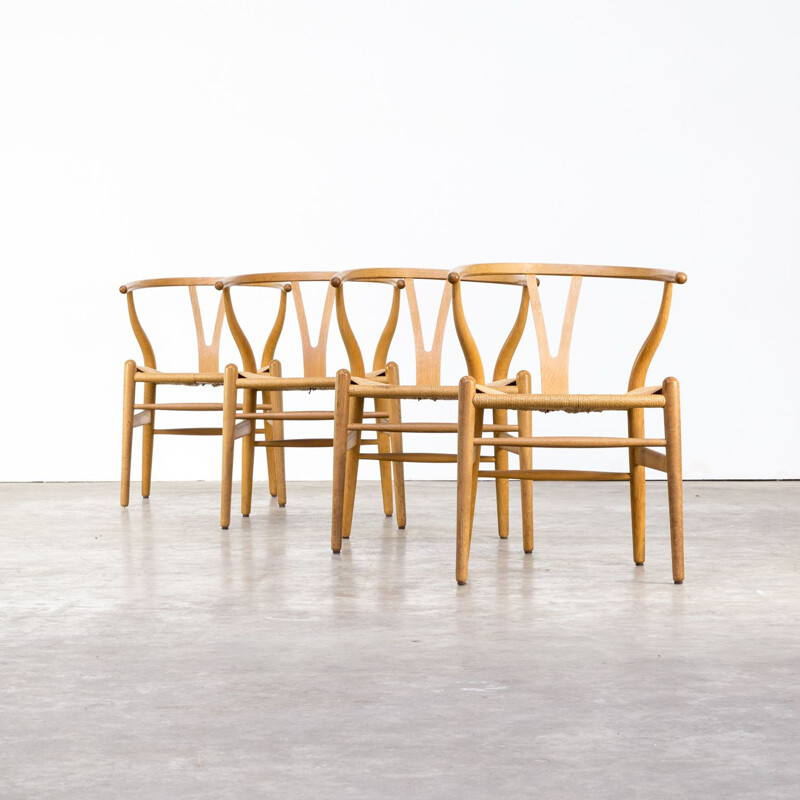 Set of 4 vintage chairs wishbone Hans Wegner CH24 for Carl Hansen & Son, 1960s 