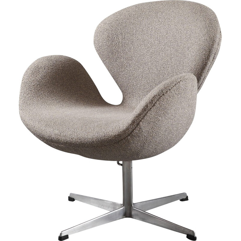 Swan chair in fabric aluminum by Arne Jacobsen - 1960s