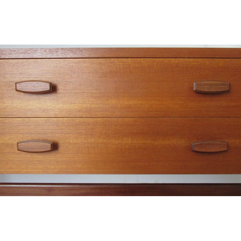 Vintage chest of drawers R.Bennett