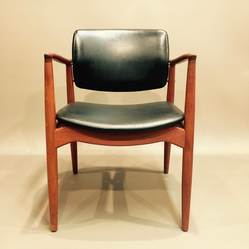 Scandinavian chair in teak and black leather by Erik Buck
