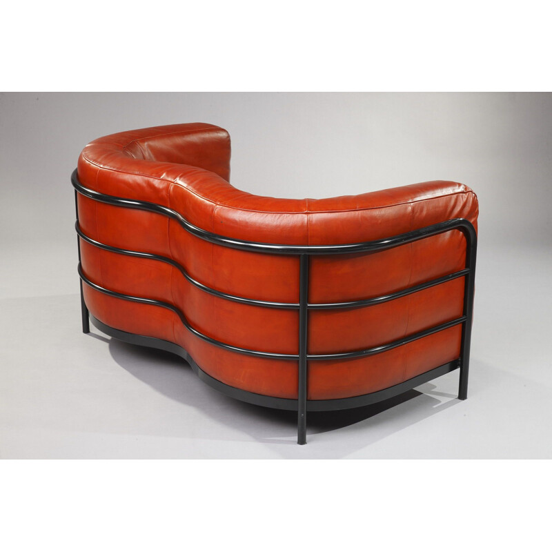 Viintage 2 seater sofa in leather with a base in black painted metal, model Zanotta Onda, Italy 1980s