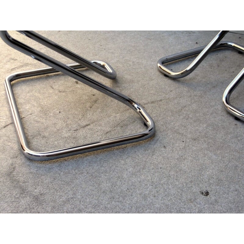 Ensemble de table et 6 chaises à repas en métal chromé et plexiglas, Harvey GUZZINI - 1970