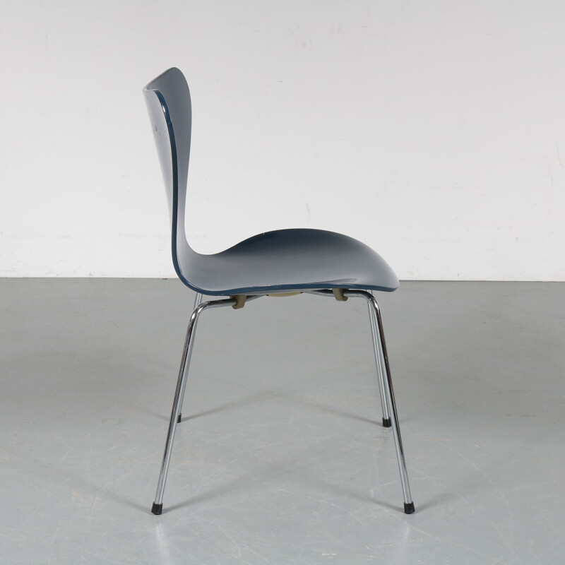 Vintage Butterfly blue chair for Fritz Hansen in plywood and metal 1970s