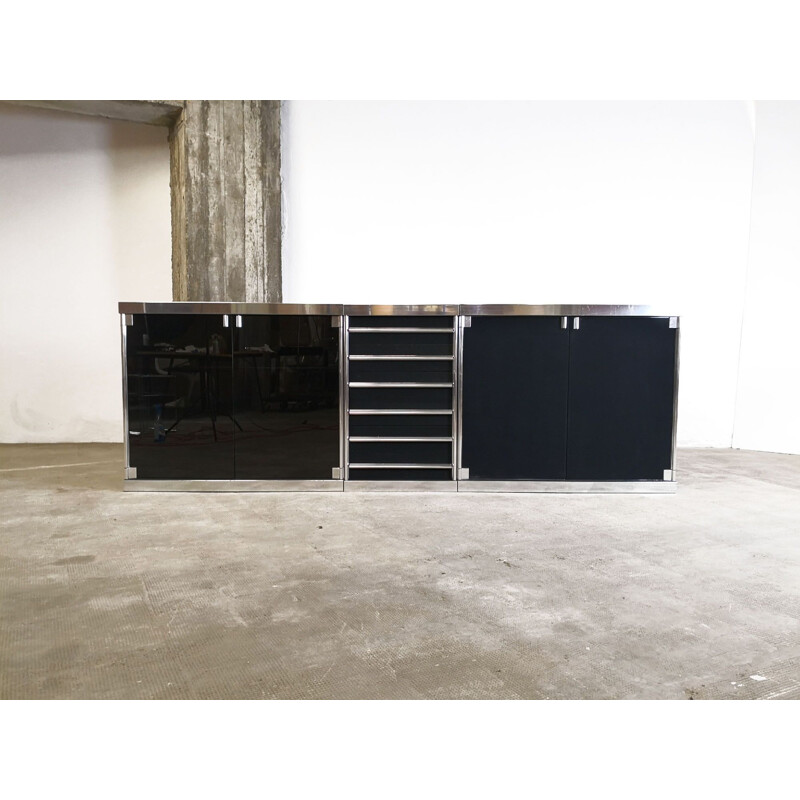 Suite de 3 modules de rangement vintage pour Hermès en chrome et métal noir