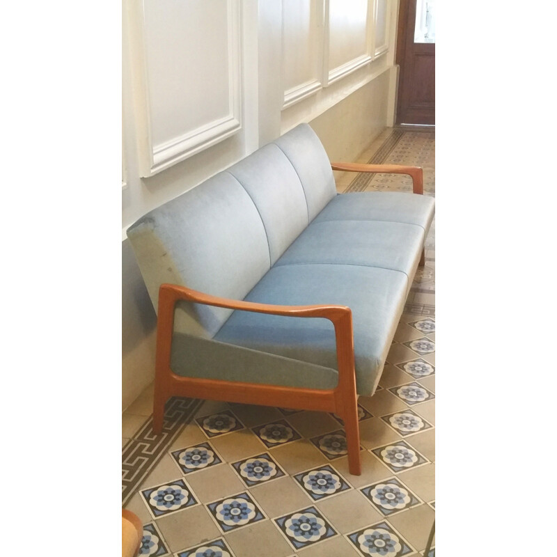 Vintage daybed in teak and blue velvet