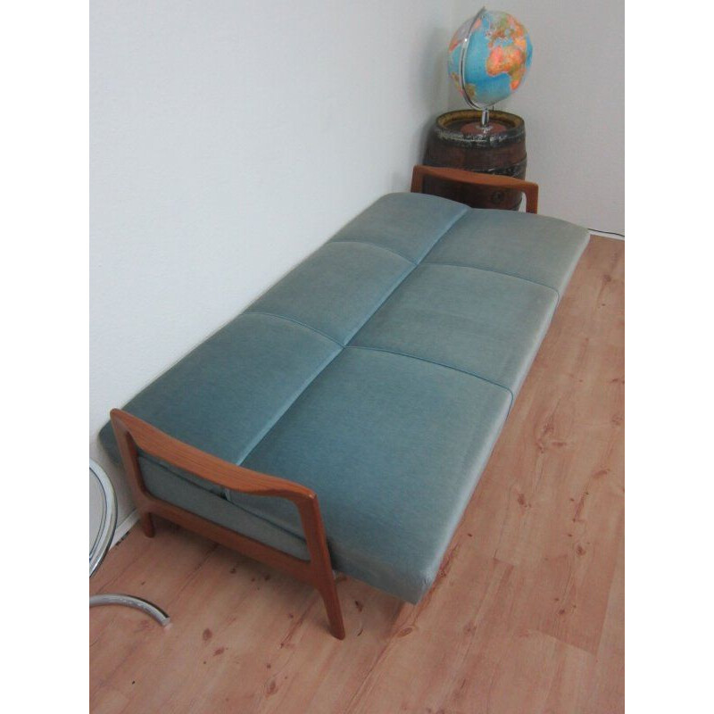 Sofá cama vintage de teca y terciopelo azul