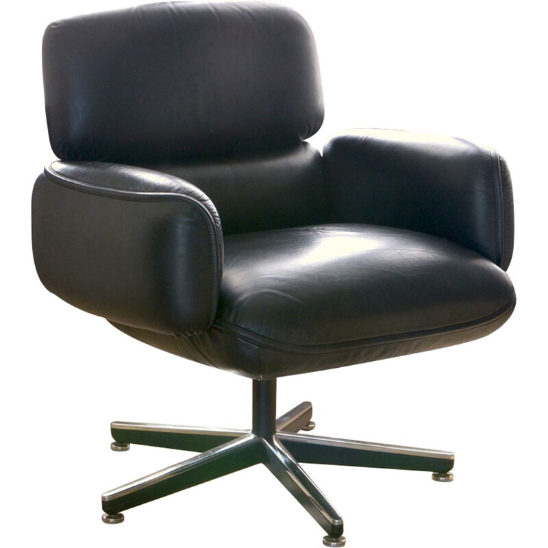 Black armchair in leather by Otto Zapf for Knoll